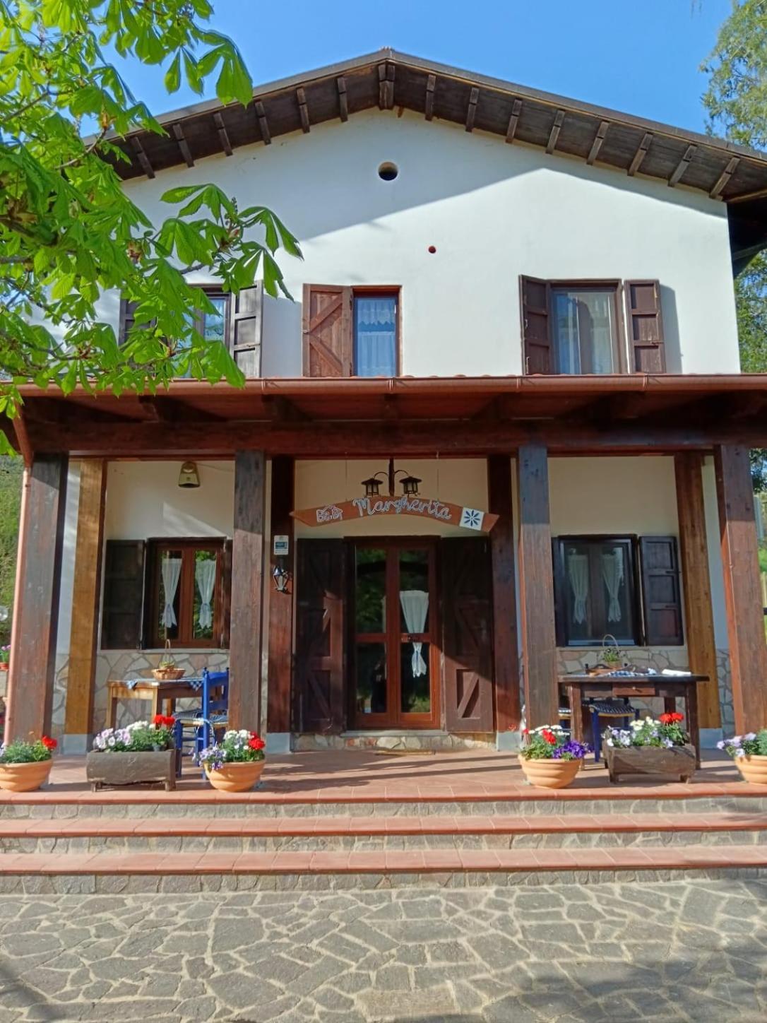 Bed And Breakfast Margherita & Home Restaurant Gerano エクステリア 写真
