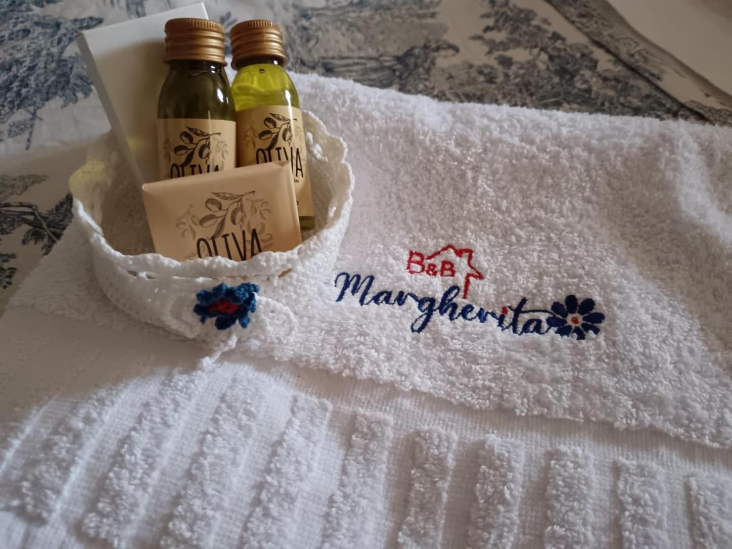 Bed And Breakfast Margherita & Home Restaurant Gerano エクステリア 写真
