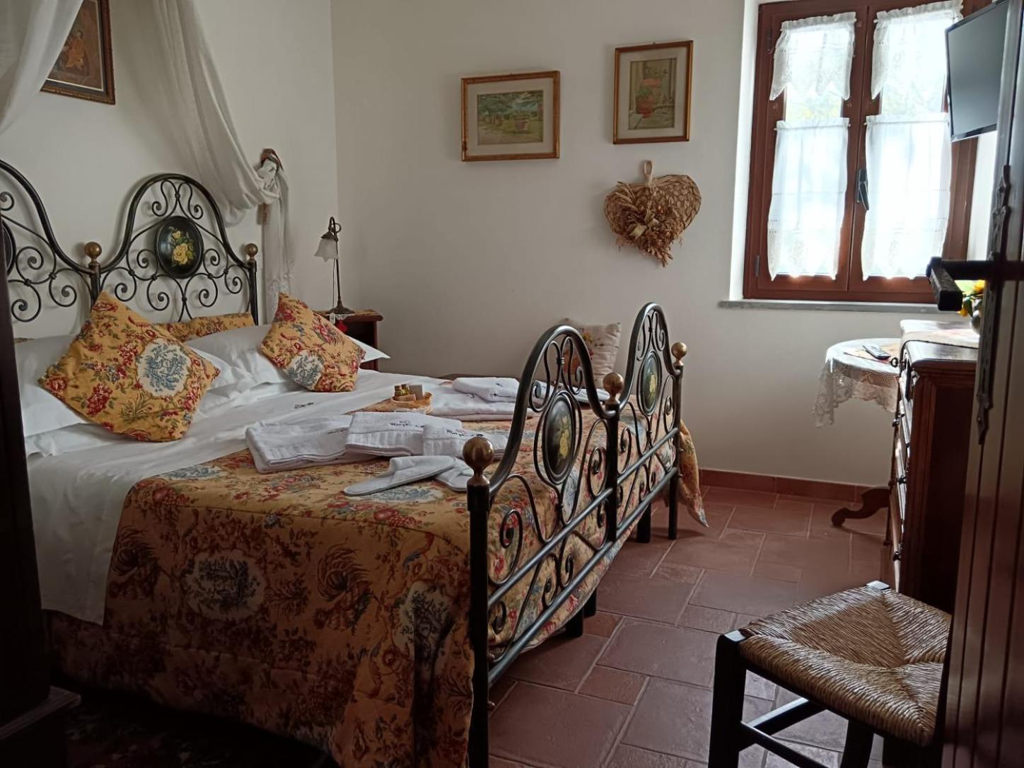 Bed And Breakfast Margherita & Home Restaurant Gerano エクステリア 写真